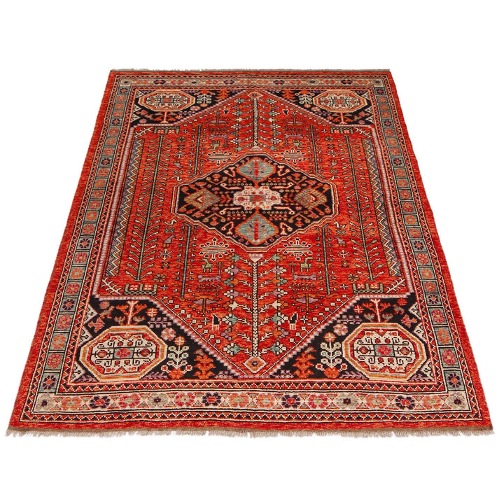 Persian Shirazi Design Carpet 5' 9" x 7' 9" - No. AL64373