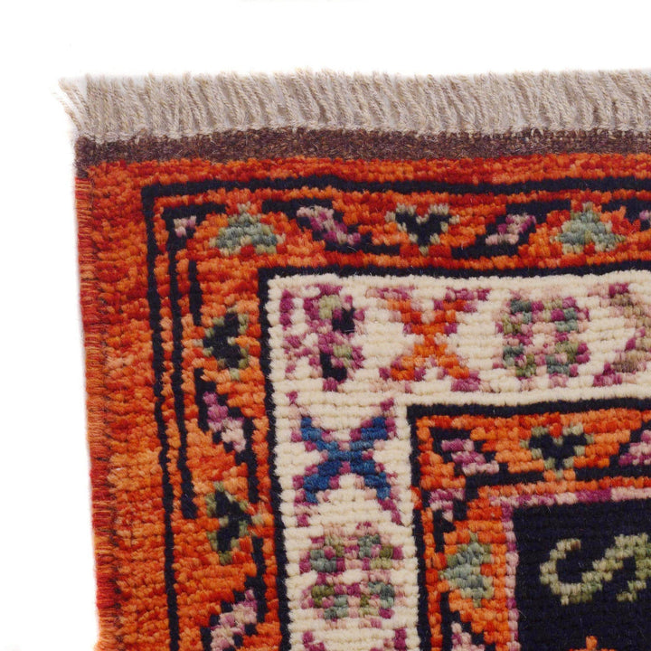 Rich Red Color Shiraz Carpet 5' 1" x 6' 4" - No. AL24193