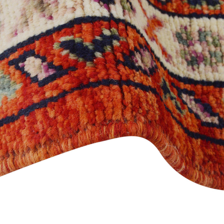 Rich Red Color Shiraz Carpet 5' 1" x 6' 4" - No. AL24193