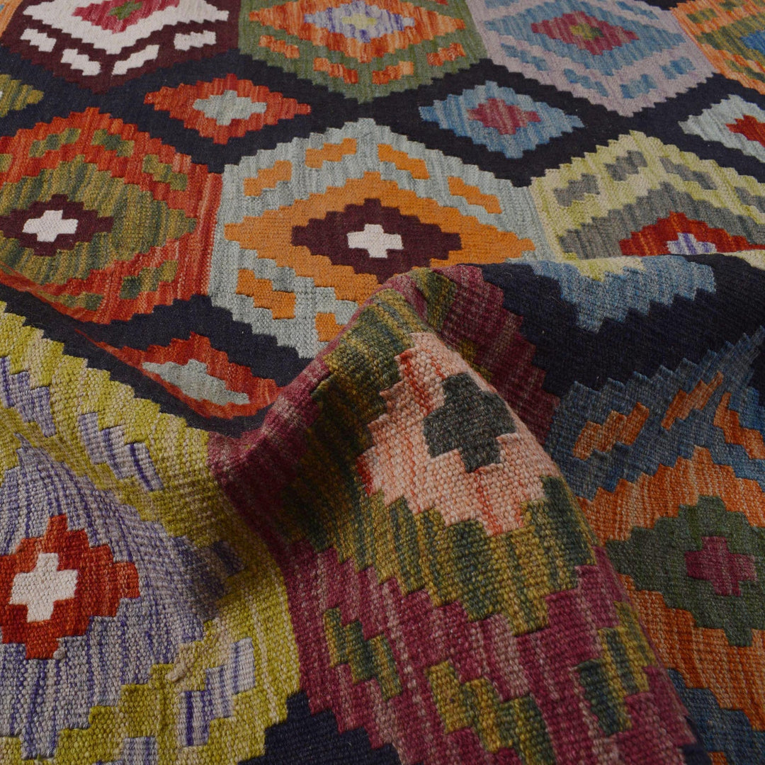 Hand Woven Wool Kelim 8' 6" x 9' 10" - No. AL47525