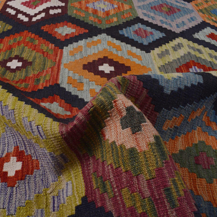 Hand Woven Wool Kelim 8' 6" x 9' 10" - No. AL47525