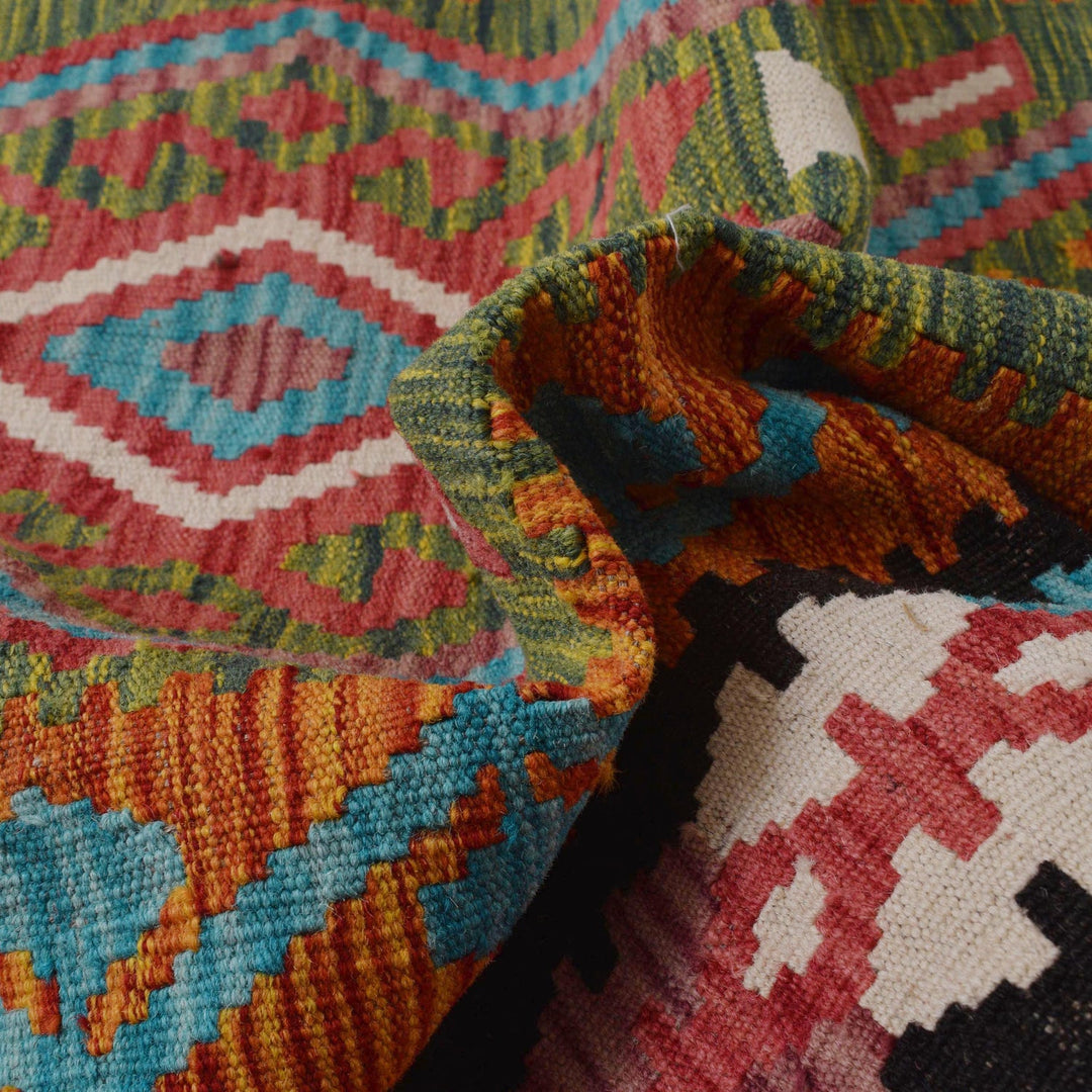 Handmade Vegetable Kilim 3' 3" x 5' 3" - No. AL38181