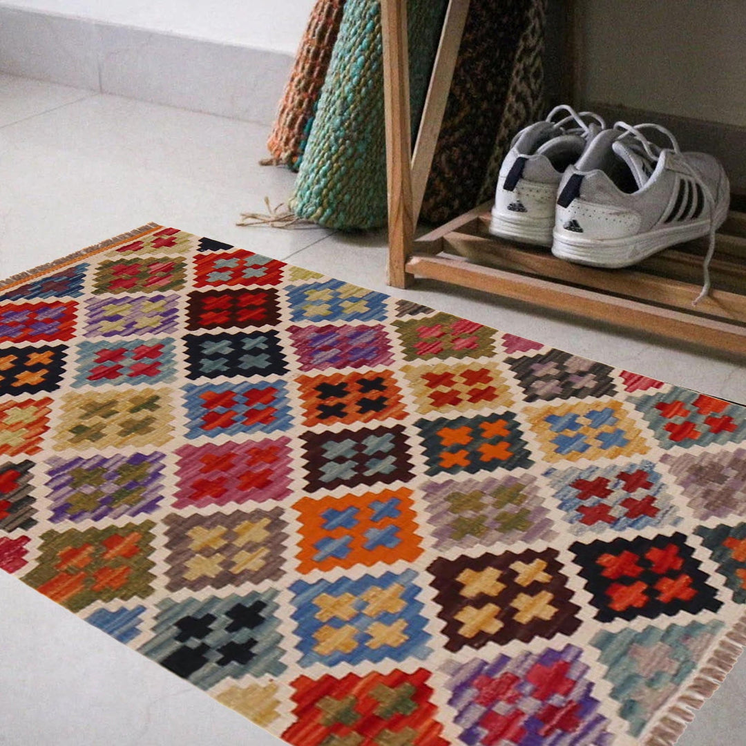 Handmade Afghan Vegetable Kilim 2' 2" x 3' 2" - No. AL46412