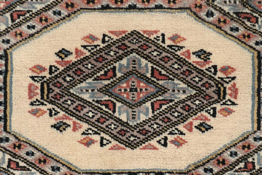 White Jaldar Rug 2' 4" x 9' 1" Hand-Knotted | No. QA11303