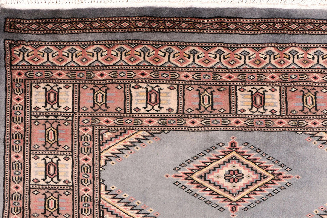 Grey Pakistani Jaldar Rug 3' 1" x 5' 1" Hand-Knotted | No. QA15227