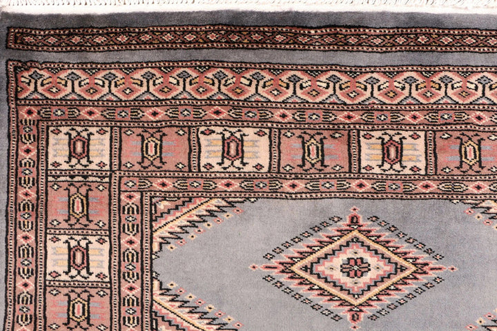 Grey Pakistani Jaldar Rug 3' 1" x 5' 1" Hand-Knotted | No. QA15227