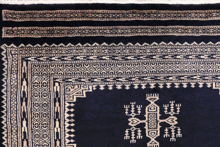 Midnight Blue Pakistani Jaldar Rug 3' 2" x 5' 5" Hand-Knotted | No. QA19316