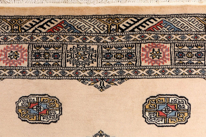 Navajo White Bokhara Rug 4' x 6' 4" Hand-Knotted | No. QA21465