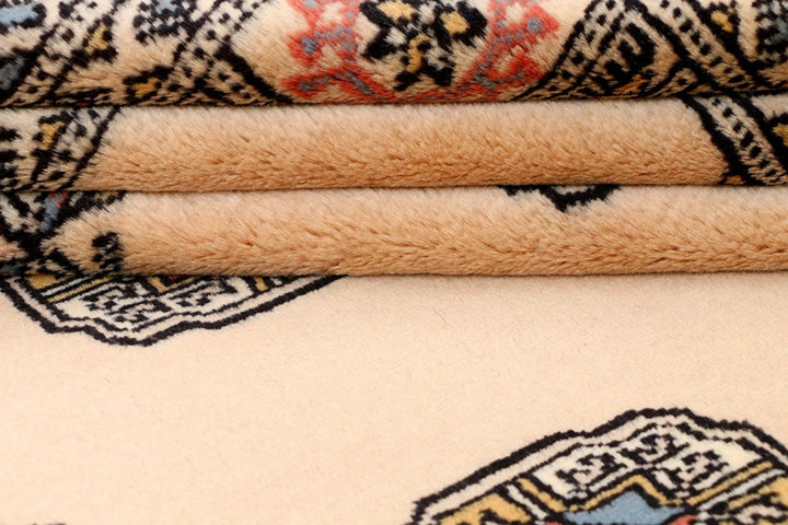 Navajo White Bokhara Rug 4' x 6' 4" Hand-Knotted | No. QA21465