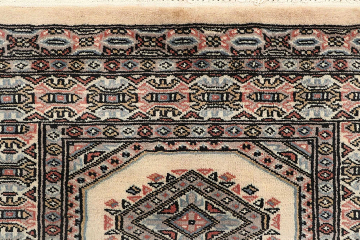 White Pakistani Jaldar Rug 2' 4" x 9' 1" Hand-Knotted | No. QA28419