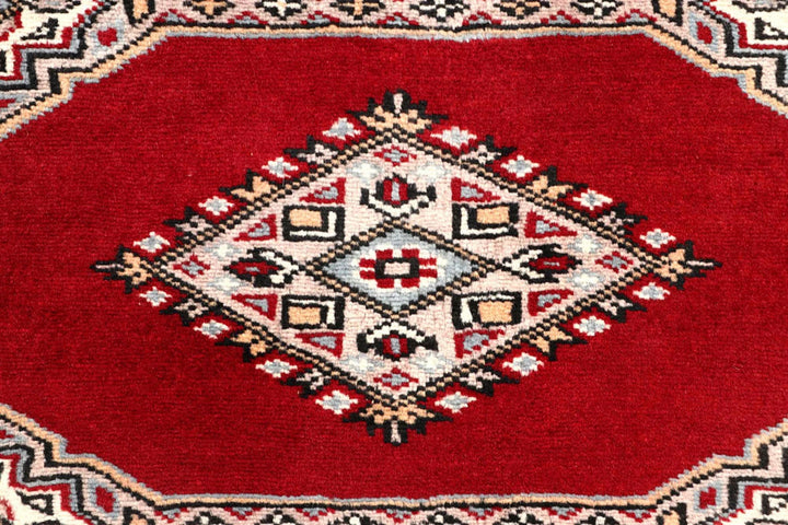 Red Pakistani Jaldar Rug 2' 7" x 9' 11" Hand-Knotted | No. QA29301