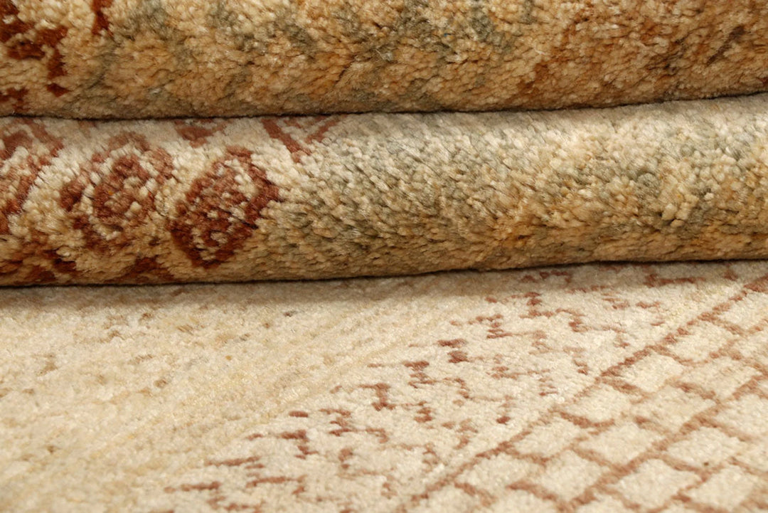 Brown Pakistani Gabbeh Rug 2' 7" x 4' 9" Hand-Knotted | No. QA32311