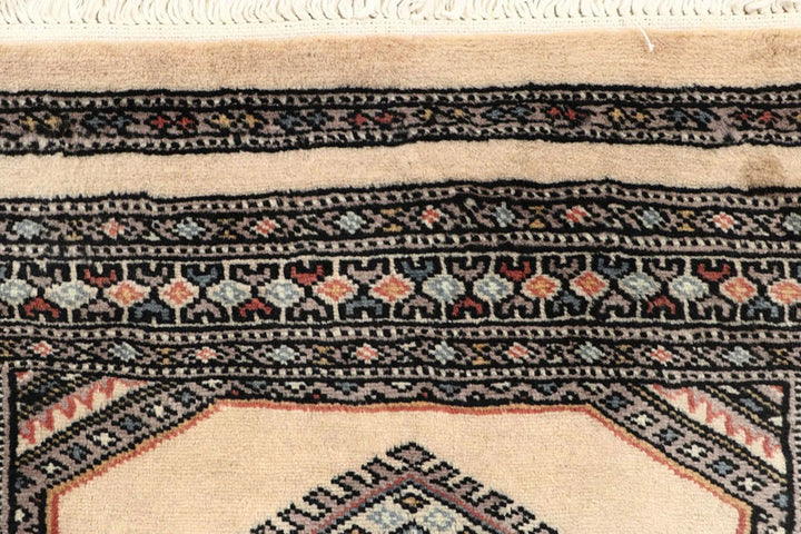 White Pakistani Jaldar Rug 2' 3" x 8' 11" Hand-Knotted | No. QA38537