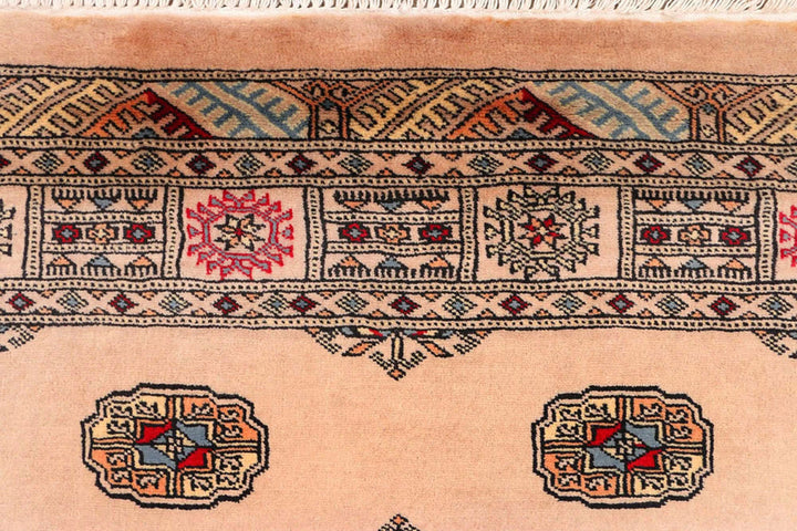 Navajo White Pakistani Bokhara Rug 4' 2" x 6' 8" Hand-Knotted | No. QA39429