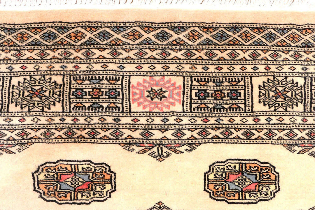 Navajo White Pakistani Bokhara Rug 4' 1" x 5' 10" Hand-Knotted | No. QA41559