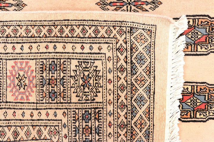 Navajo White Pakistani Bokhara Rug 4' 1" x 5' 10" Hand-Knotted | No. QA41559