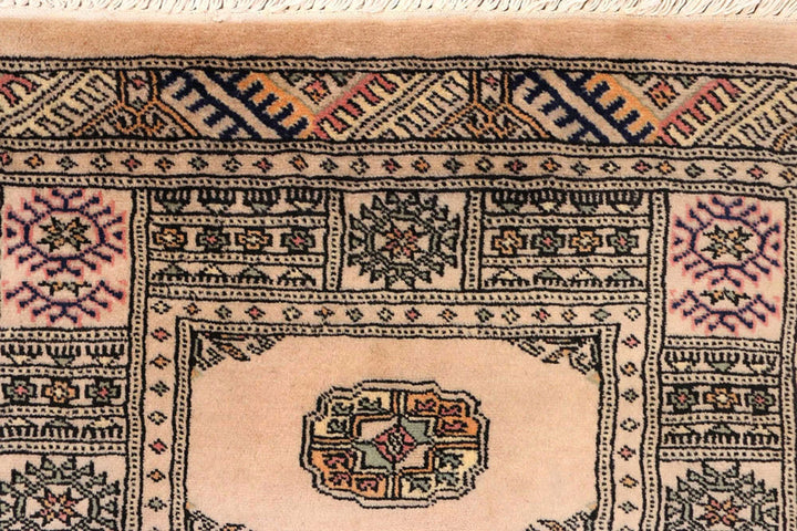 Navajo White Pakistani Bokhara Runner 2' 7" x 10' Hand-Knotted | No. QA44160
