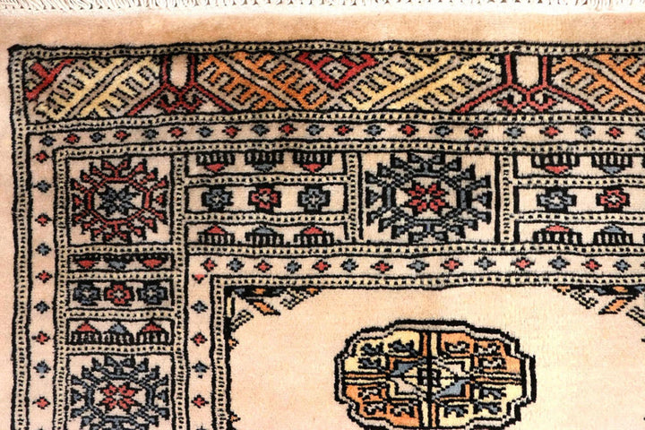 White Bokhara Rug 2' 6" x 9' 5" Hand-Knotted | No. QA48019
