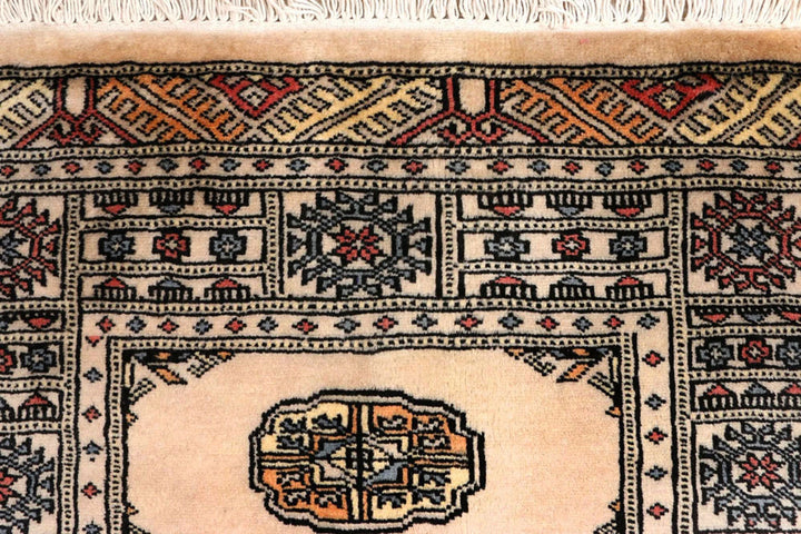 White Bokhara Rug 2' 6" x 9' 5" Hand-Knotted | No. QA48019