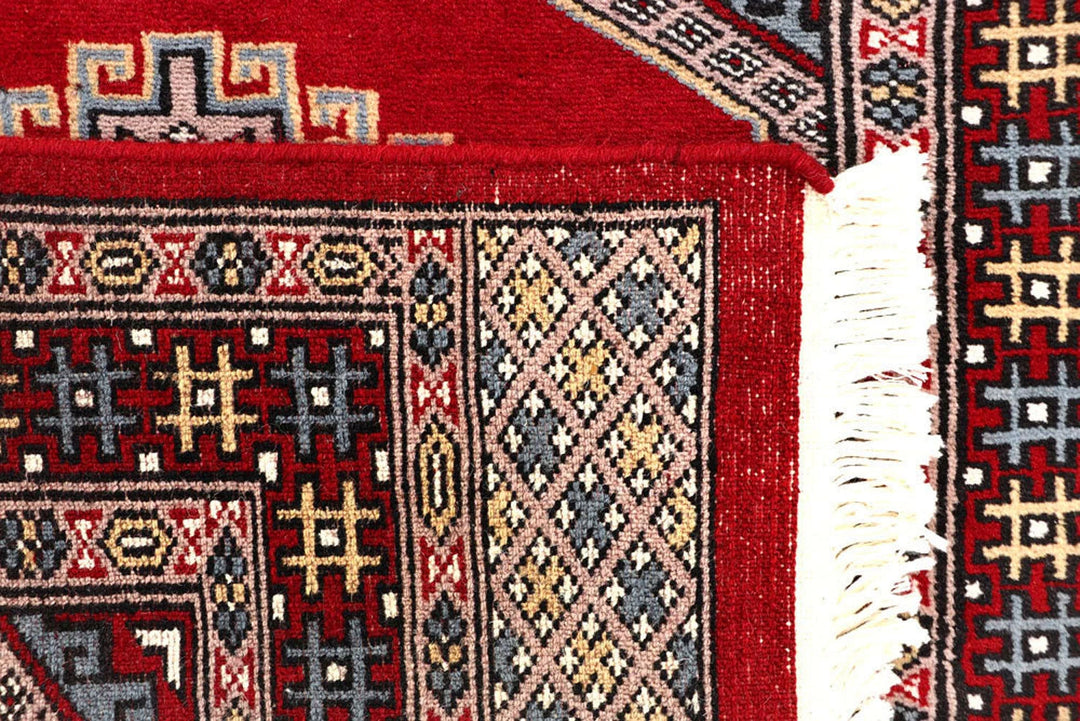 Red Pakistani Jaldar Rug 2' 6" x 9' 9" Hand-Knotted | No. QA48310