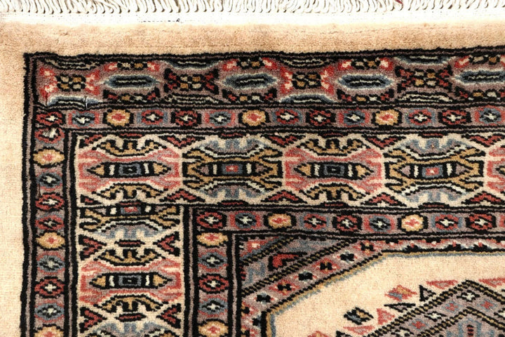 White Pakistani Jaldar Rug 2' 4" x 8' 6" Hand-Knotted | No. QA53666