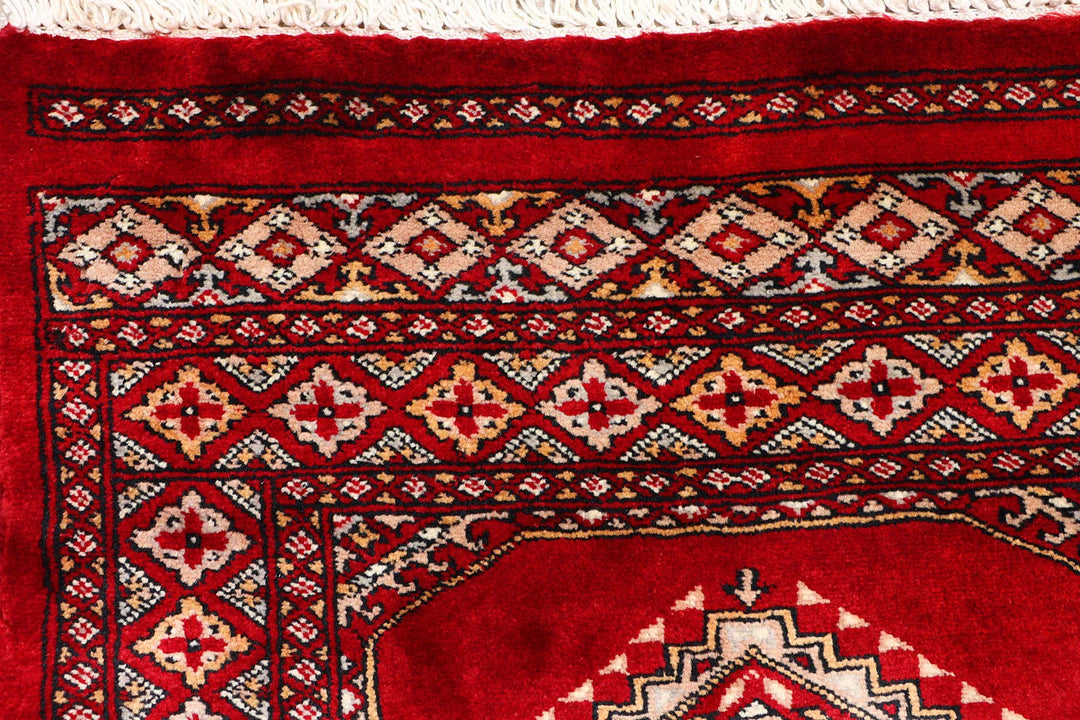Red Pakistani Jaldar Rug 2' 6" x 9' 7" Hand-Knotted | No. QA53723