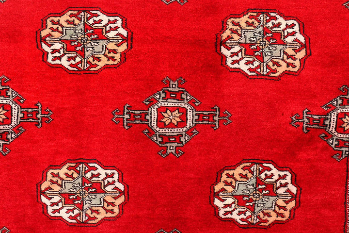 Red Pakistani Bokhara Rug 4' 6" x 7' 3" Hand-Knotted | No. QA59015