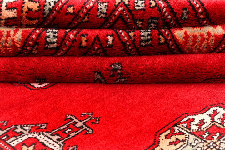 Red Pakistani Bokhara Rug 4' 6" x 7' 3" Hand-Knotted | No. QA59015