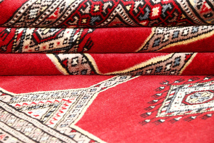 Red Pakistani Jaldar Rug 4' 7" x 6' 10" Hand-Knotted | No. QA60252