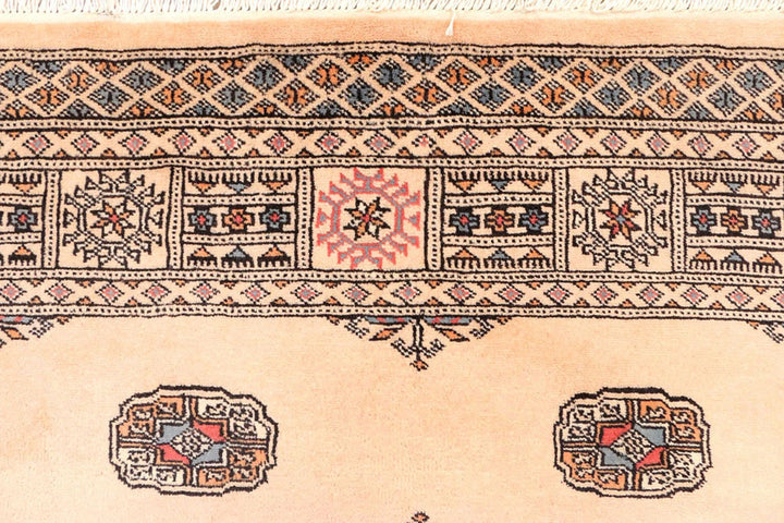 Navajo White Pakistani Bokhara Rug 4' 2" x 6' 1" Hand-Knotted | No. QA62610