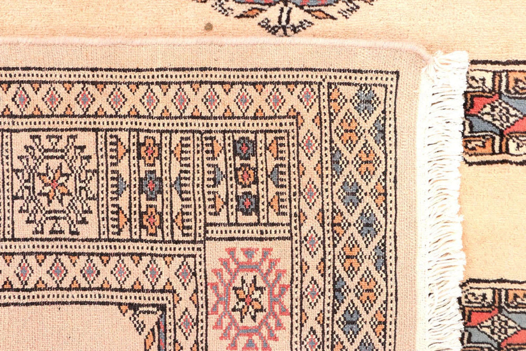 Navajo White Pakistani Bokhara Rug 4' 2" x 6' 1" Hand-Knotted | No. QA62610