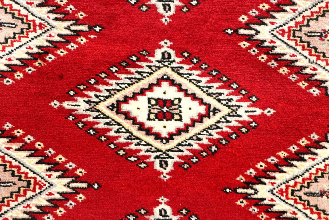 Red Pakistani Jaldar Rug 2' 6" x 9' 9" Hand-Knotted | No. QA71313