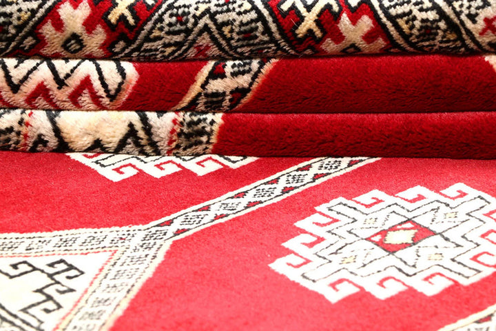Red Pakistani Jaldar Rug 4' 6" x 6' 7" Hand-Knotted | No. QA71593
