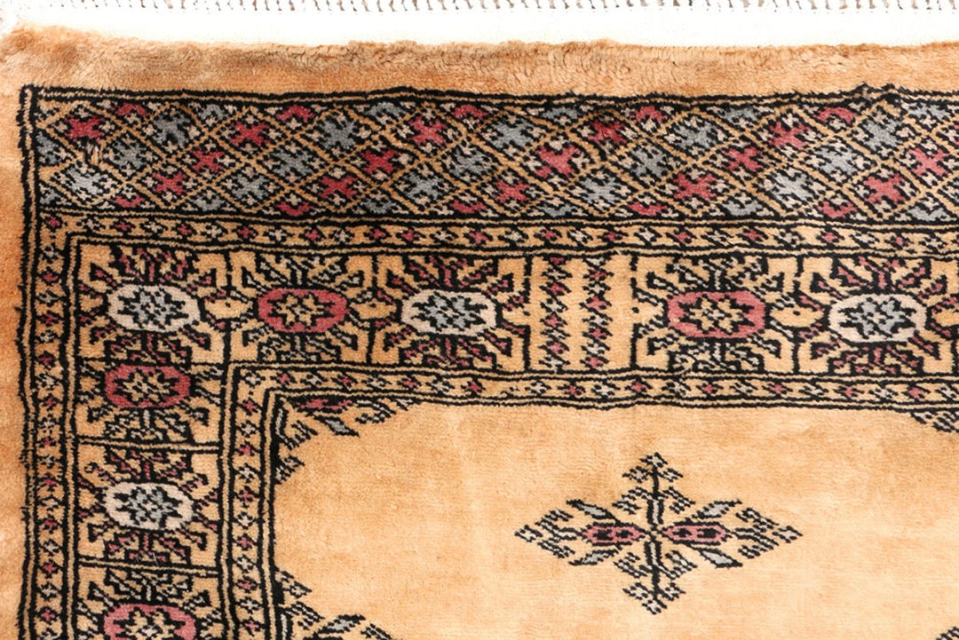 Yellow Pakistani Butterfly Rug 2' 7" x 6' 3" Hand-Knotted | No. QA72389
