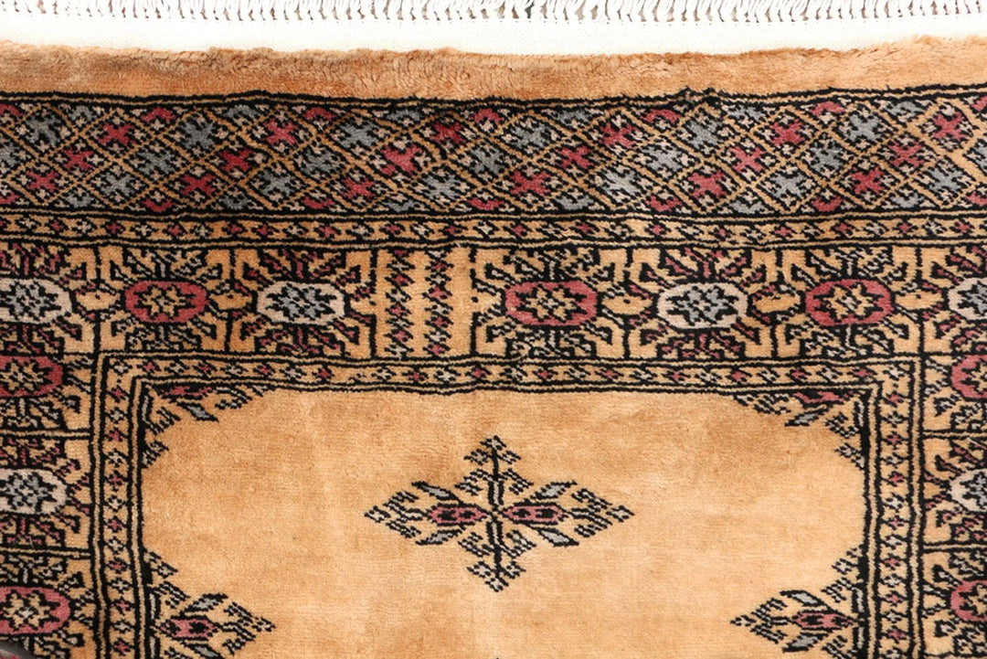 Yellow Pakistani Butterfly Rug 2' 7" x 6' 3" Hand-Knotted | No. QA72389
