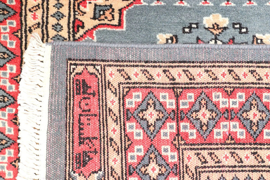 Light Slate Grey Pakistani Jaldar Rug 2' 5" x 8' 8" Hand-Knotted | No. QA77319