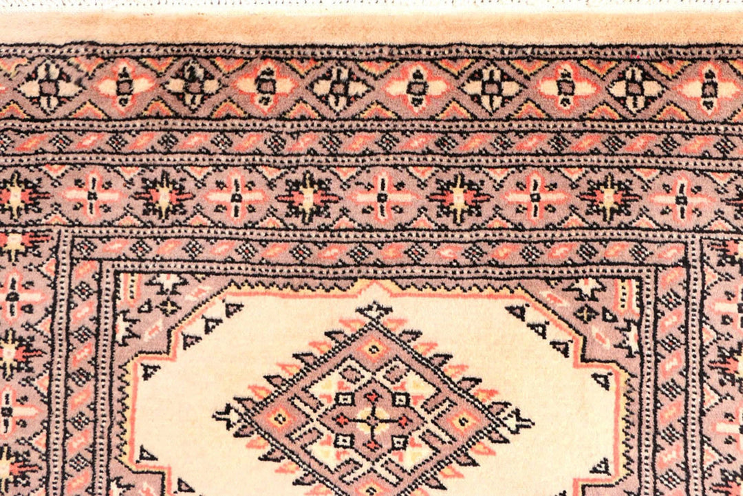 Antique White Pakistani Jaldar Rug 2' 7" x 8' 10" Hand-Knotted | No. QA78543