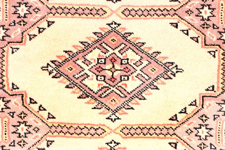 Antique White Pakistani Jaldar Rug 2' 7" x 8' 10" Hand-Knotted | No. QA78543