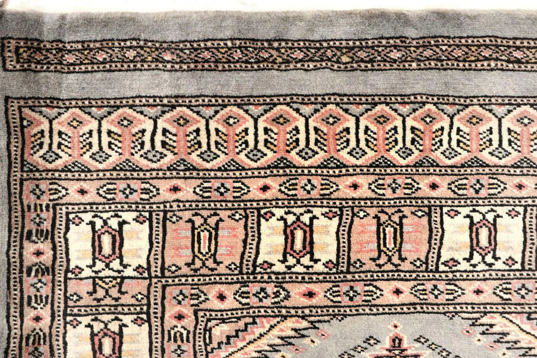 Grey Pakistani Jaldar Rug 2' 6" x 8' 8" Hand-Knotted | No. QA82962