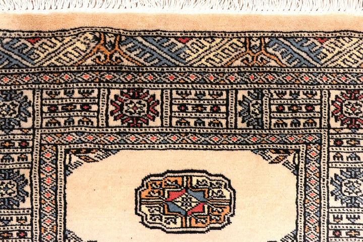 Navajo White Pakistani Bokhara Rug 2' 7" x 8' 8" Hand-Knotted | No. QA85574