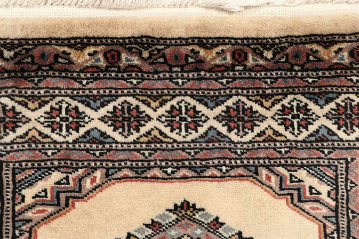 White Pakistani Jaldar Rug 2' 4" x 9' 5" Hand-Knotted | No. QA88361