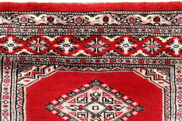 Red Pakistani Jaldar Rug 2' 7" x 10' 4" Hand-Knotted | No. QA89815