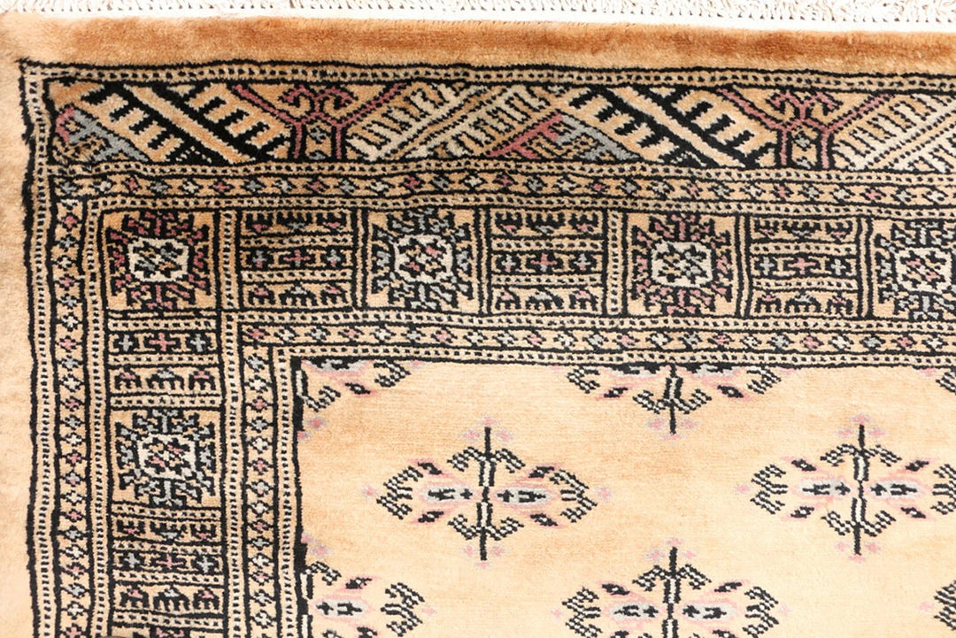 Yellow Pakistani Butterfly Rug 2' 8" x 6' 9" Hand-Knotted | No. QA90860