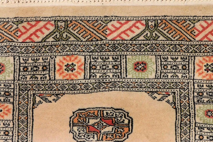 Navajo White Pakistani Bokhara Rug 2' 6" x 10' 2" Hand-Knotted | No. QA90891