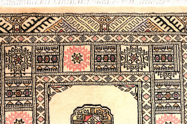 Antique White Pakistani Bokhara Rug 2' 5" x 8' 7" Hand-Knotted | No. QA91250