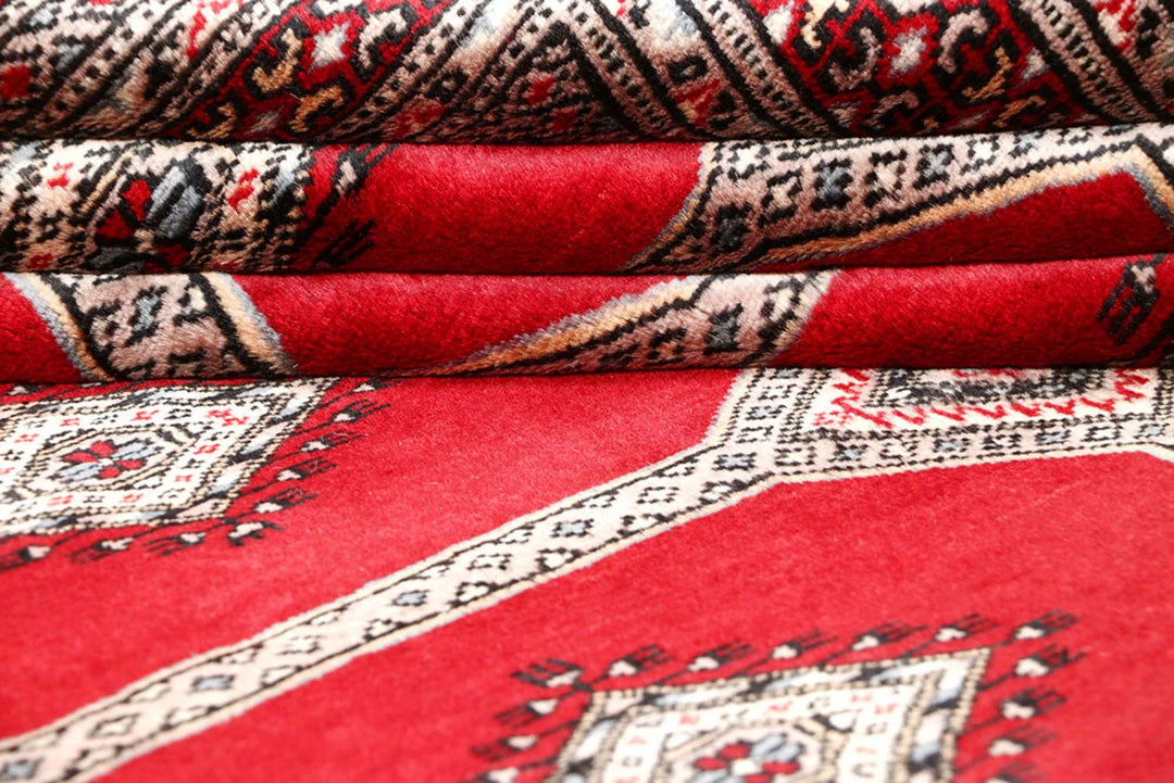 Red Pakistani Jaldar Rug 4' 7" x 6' 4" Hand-Knotted | No. QA93814
