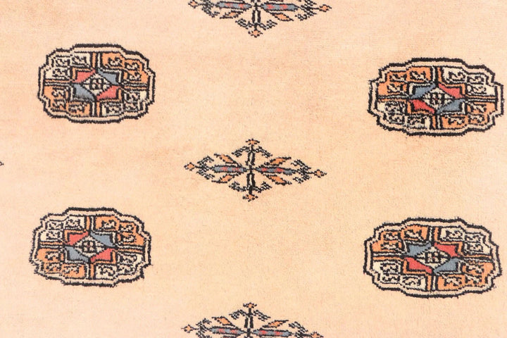 Navajo White Pakistani Bokhara Rug 4' 2" x 6' 1" Hand-Knotted | No. QA95189