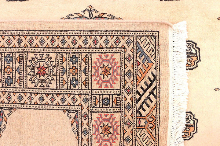 Navajo White Pakistani Bokhara Rug 4' 2" x 6' 1" Hand-Knotted | No. QA95189