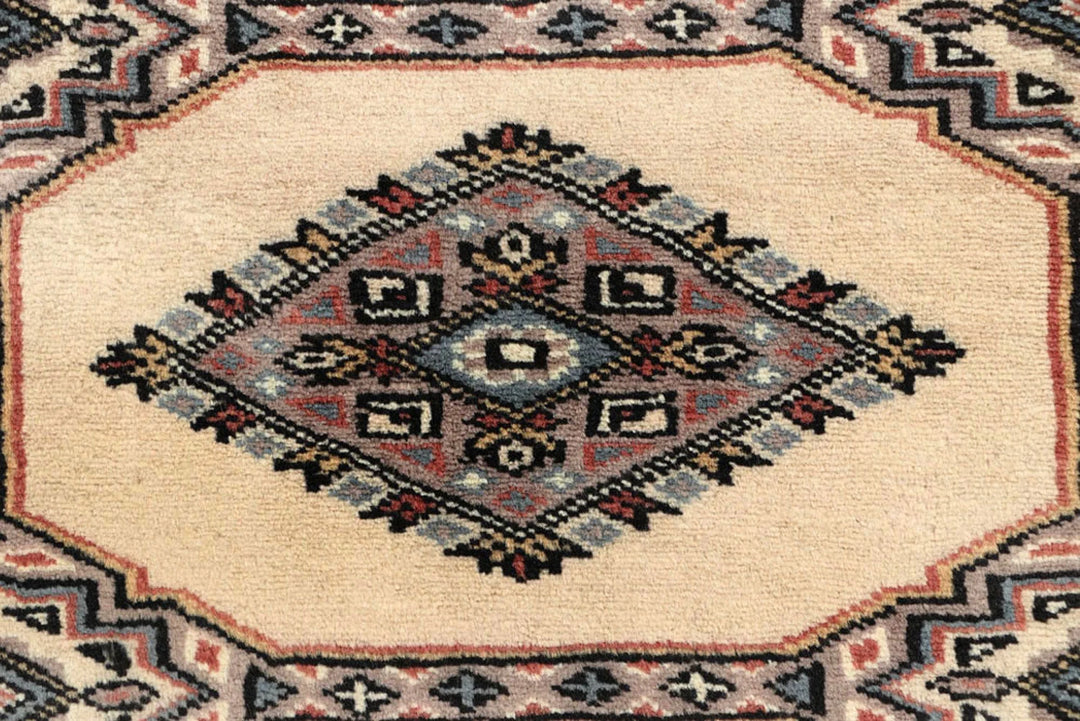 White Pakistani Jaldar Rug 2' 4" x 9' 5" Hand-Knotted | No. QA95802
