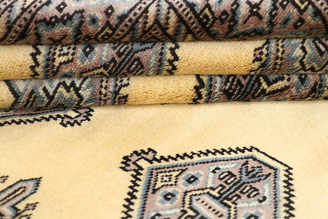 Lemon Chiffon Pakistani Jaldar Rug 6' 8" x 7' 2" Hand-Knotted | No. QA98476